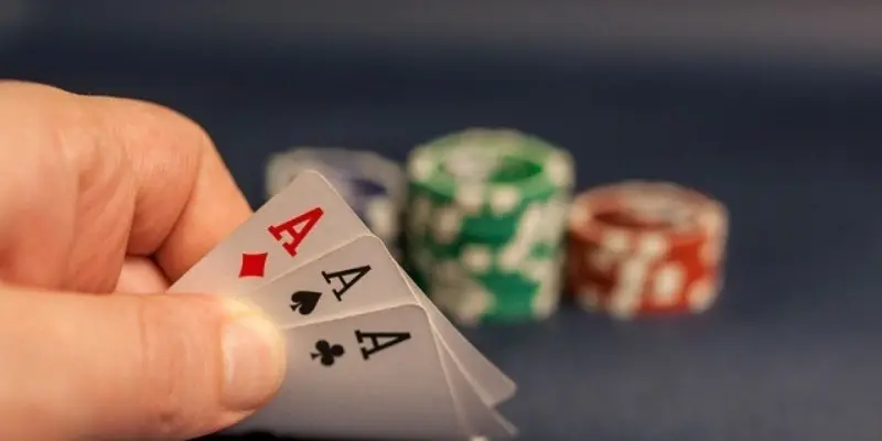 Cược thủ có thể tận dụng thứ hạng poker hiệu quả