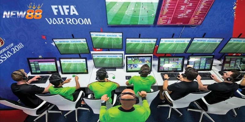 Công nghệ VAR thay đổi trải nghiệm xem bóng đá của khán giả ra sao?