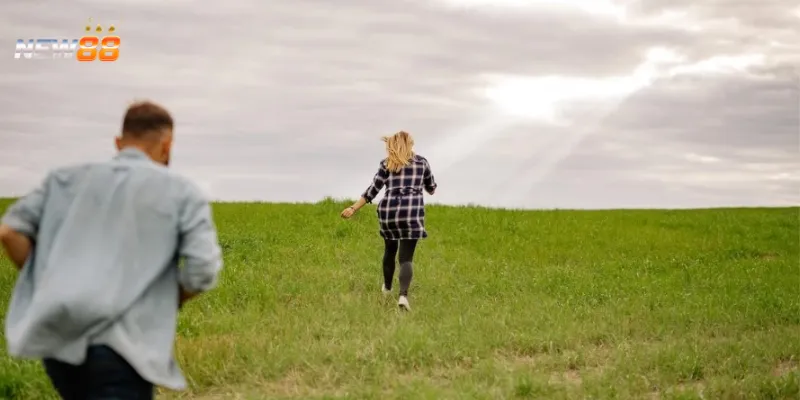 Khía cạnh tâm linh của giấc mơ bị rượt đuổi