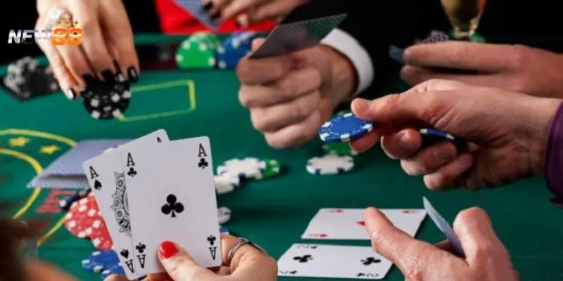 Cách nào giúp bạn chiếm ưu thế khi chơi Poker trực tuyến?